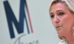 Marine Le Pen, candidate du Rassemblement national à la présidentielle, lors d'une conférence de presse à Paris le 13 avril 2022