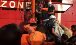 Une partie des 67 migrants secourus par le bateau Ocean Viking de l'ONG "SOS Méditerranée le 25 juin 2020