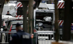 Des corps sont évacués en ambulance du Bataclan le 14 novembre 2015 à Paris