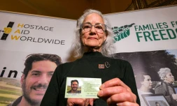 Debra Tice, mère du journaliste américain disparu en Syrie Austin Tice, assiste à une conférence de presse à Damas, sous les auspices du groupe américain Hostage Aid Worldwide, le 20 janvier 2025
