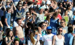 Le public des Vieilles Charrues, le festival qui tient sa 25e édition à Carhaix-Plouguer, le 15 juillet 2016