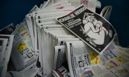 Impression de l'édition de Charlie Hebdo le 4 janvier 2016 près de Paris