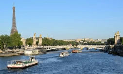 Des bateaux sur la Seine, le 17 juillet 2023 à Paris