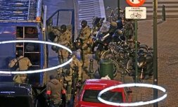 Forces spéciales militaires déployées le 20 décembre 2015 dans le quartier Dansaert lors d'une longue perquisition à Bruxelles