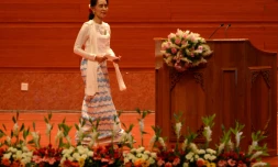 Aung San Suu Kyi ouvre une conférence de paix à Naypyidaw, le 31 août 2016