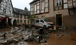 Une rue ravagée par les crues à Ahrweiler-Bad Neuenahr (Allemagne) le 15 juillet 2021
