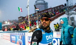 Le Français Simon Fourcade à l'arrivée du 20 km individuel des Mondiaux de biathlon, le 13 mars 2019 à Ostersund (Suède)