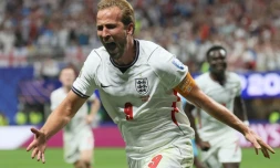 La star de l'Angleterre Harry Kane célÚbre un but face à la RD Congo, lors de la Coupe du monde, le 1er juillet à Atlanta