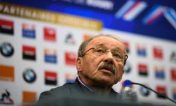Le sélectionneur du XV de France Jacques Brunel en conférence de presse à Marcoussis, le 22 novembre 2018