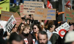 Manifestation pour dénoncer la politique éducative actuelle et exiger des fonds supplémentaires pour les écoles publiques, le 7 mars 2024 à Paris
