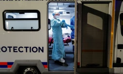 Préparatifs pour l'évacuation d'un patient de l'hÎpital de Mulhouse le 29 mars 2020