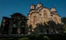 Le monastère de Gracanica, l'un des quatre sites de l'Eglise orthodoxe serbe classés au patrimoine mondial de l'humanité, le 7 novembre 2015 à Granica au Kosovo