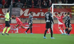 Le milieu monégasque Jean Lucas de Souza Oliveira (2e à gauche) vient d'ouvrir le score contre Lyon au stade Louis II, le 5 février 2022 