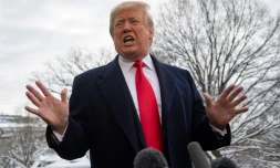 Le président des Etats-Unis Donald Trump s'adresse à la presse devant la Maison Blanche avant son départ pour la Louisiane, le 14 janvier 2019