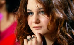 La romancière Alexandra Besson, alias Ariane Fornia, fille d'Eric Besson membre du parti socialiste et Sylvie Brunel, économiste et géographe, le 04 mai 2004 à ParisMULLER