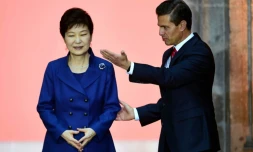 La présidente sud-coréenne Park Geun-hye avec son homologue mexicain Enrique Pena Nieto, le 4 avril 2016 à Mexico