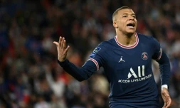 Kylian Mbappé célèbre un but du PSG contre Marseille au Parc des Princes, à Paris, le 17 avril 2022