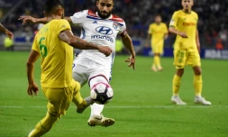 Le joueur de Lyon Nabil Fekir (d) lors du match nul 1-1 à domicile face à Nantes le 29 septembre 2018