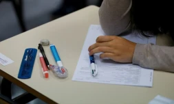 Une élève passe une épreuve du baccalauréat, le 18 juin 2018 à Caen