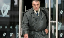 Ian Bailey quitte le tribunal de Dublin, en Irlande, le 21 juillet 2010