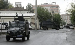 Un véhicule des forces spéciales de police lors d'une fusillade meurtrière avec des membres présumés de l'EI, le 26 octobre 2015 à Diyarbakir, en Turquie