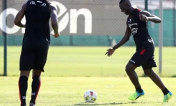 Mario Balotelli lors de son premier entraĂźnement Ă Nice