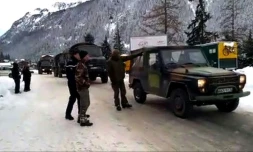 Capture d'écran d'une vidéo du Dauphiné de militaires près de l'endroit ou où cinq légionnaires ont été tués dans une avalanche le 18 janvier 2016 à Valfréjus 