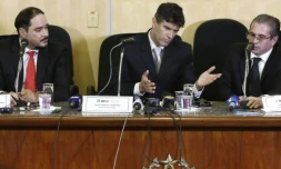 Les procureurs Fernando Henrique de Moraes Araujo, Cessio Roberto Conserino et Jose Carlos Blat, lors d'une conférence de presse le 10 mars 2016 à Sao Paulo