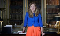 La ministre de la Justice Nicole Belloubet dans son bureau à Paris le 15 décembre 2017  