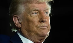 Le président américain Donald Trump le 29 avril 2025 à Warren, dans le Michigan (nord), où il a célébré devant des milliers de soutiens les 100 premiers jours de son second mandat