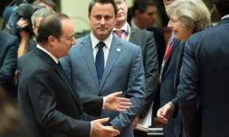 Le président Hollande et la Première ministre britannique Theresa May pendant le sommet européen à Bruxelles le 20 octobre 2016
