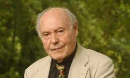 L'écrivain et académicien René de Obaldia, le 27 août 2006 à Chanceaux-près-Loches