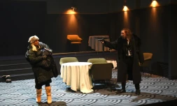 Mélanie Zucconi et Philippe Grand'Henry dans "Arctique" de la Belge Anne-Cécile Vandalem, le 17 juillet 2018 à Avignon