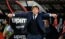 L'entraĂźneur de l'Inter Milan, Antonio Conte, lors d'un match de Serie A Ă Crotone, le 1er mai 2021