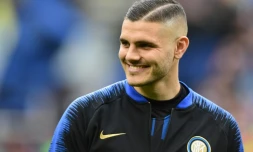 Mauro Icardi, sous le maillot de l'Inter avant un match de Serie A contre l'Atalanta Bergame, le 7 avril 2019 Ă San Siro, est en passe d'atterrir au PSG