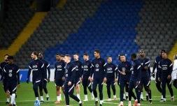 Arrivée des Bleus au stade Astana Arena de Noursoultan, au Kazakhstan, pour un entraßnement, le 27 mars 2021