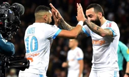 Les Marseillais Dimitri Payet et Kostas Mitroglou, après un but du Grec contre Toulouse, le 11 mars 2018 au Stadium