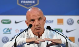 Le sélectionneur adjoint de l'équipe de France Guy Stéphan en conférence de presse à Istra, camp de base des Bleus, le 2 juillet 2018
