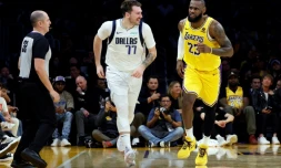 Luka Doncic et LeBron James vont devenir coéquipiers chez les Lakers aux termes de l'un des échanges les plus tonitruants de l'histoire de la NBA