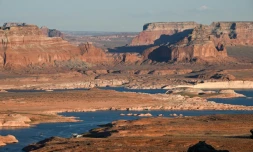 Le Lac Powell, réservoir artificiel sur le fleuve Colorado, dans l'Utah le 2 septembre 2022