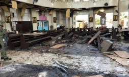 Photo des forces armées philippines montrant l'intérieur de la cathédrale de Jolo après l'explosion d'un engin piégé qui a fait 18 morts le 27 janvier 2019