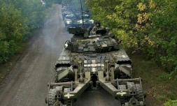 Photo diffusée par le ministère ukrainien de la Défense le 12 septembre 2022 d'une colonne de chars ukrainiens lors d'une offensive dans un lieu non précisé