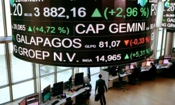 Les écrans de contrôle d'Euronext, société qui gère la Bourse de Paris, le 24 avril 2017 à La Défense