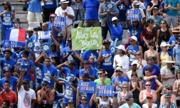 Des supporters français lors du match de Coupe Davis contre le Canada, le 4 mars 2016 au Vélodrome de Baie-Mahault en Guadeloupe