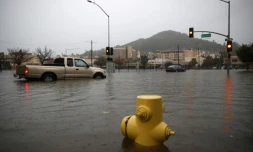 Une rue inondée par les pluies diluviennes du 24 octobre 2021 à San Rafael, près de San Francisco (Californie)