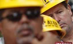 Au premier plan, Jacky Balmine, secrétaire général à la CGTR BTP (photo d'archives)