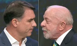 Le président brésilien Luiz Inacio Lula da Silva (d.) et le candidat de droite à l'élection présidentielle Flavio Bolsonaro participent à un débat, le 18 octobre 2026 à Sao Paulo au Brésil