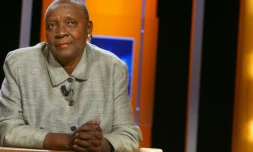 L'écrivaine Maryse Condé, le 29 avril 2003 à Paris pour l'émission "Vol de nuit"