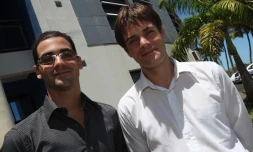 Vendredi 10 décembre 2010

Fabien Millot et Maxime Lecuelle de Service Personne, première franchise de conciergerie d'entreprise à s'implanter à La Réunion

(Photo Marie Trouvé)
