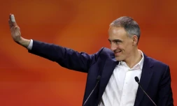 RaphaĂ«l Glucksmann, tĂȘte de liste pour le PS et Place publique, lors d'un meeting le 24 mars 2024 Ă Tournefeuille, en Haute-Garonne